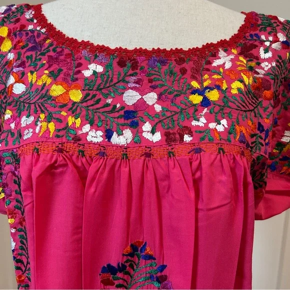 San Antonino Maxi Dress,Oaxaca Mexican dress.Hand Embroidered with Silk Threads. - Picture 3 of 8